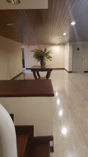 Imagen 3 de 21 de Se Vende Apartamento Urbanizacion Colinas De Valle Arriba