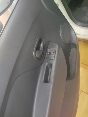 Imagen 14 de 15 de Renault Logan 2018 1.6 Authentique Plus 85cv