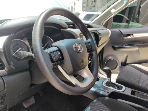 Imagen 9 de 14 de Toyota Hilux Disel 4x4