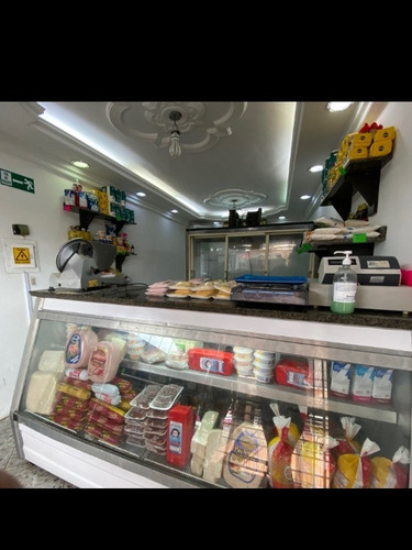 Imagen 4 de 10 de Se Traspasa Local Comercial Más Fondo De Comercio
