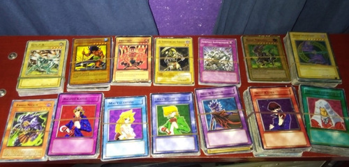 Lote De Cartas De Yugioh! + Tazos, Mochila & Gorra (Usado)
