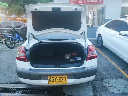 Blanco, Automático, En Aceptable Estado.