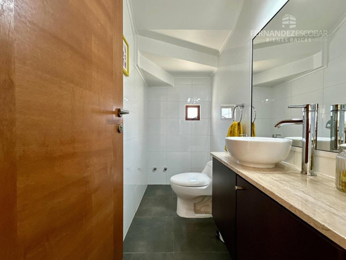 Rinconada - Vende Casa Dos Pisos 3d 3b Piscina - Cond. Cumbr