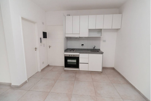 Muy Lindo Departamento De Dos Ambientes En Venta En Condominio Aguaribay, Pilar!!