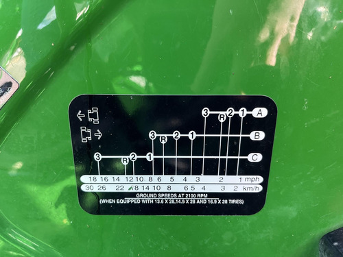 John Deere 5050e