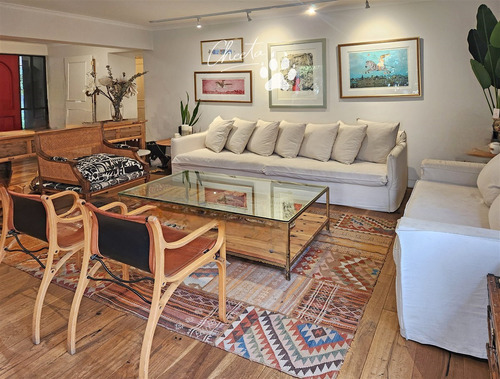 Casa De 2 Pisos Completamente Remodelada En Jardín Del Este