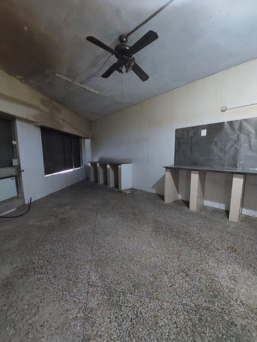 Imagen 2 de 8 de Local Comercial En Alquiler Ubicado En Buceo