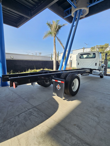 International 4300 Modelo 2013 Chasis Cabina Rabón 4x2