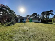 Comprar Casa En Venta, Excelente Zona Residencial, Ideal Todo El Año, Venta. Punta Del Este, Playa Mansa - Ref : Eqp3230