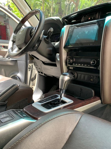 Imagen 8 de 18 de Toyota Fortuner 2018