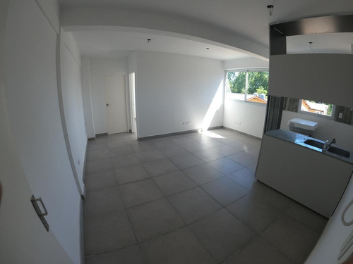 Imagen 2 de 17 de Departamento En Venta, Felipe Boero 510 (3° Piso, N°3), Belén De Escobar