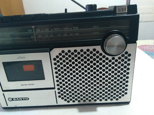 Radiograbador Sanyo M2405f Solo Am El Resto A Reparar Plateado (Usado)