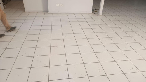 Se Arrienda Gran Local Comercial En Centro De Talca