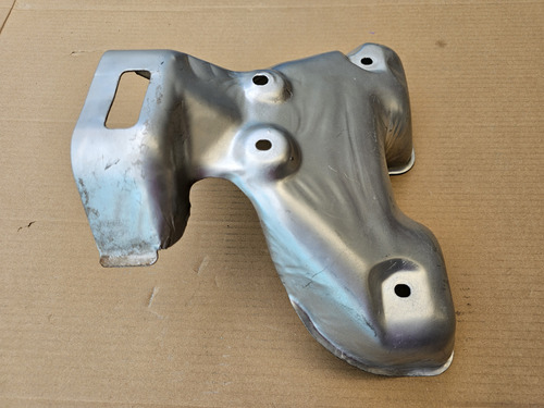 Tolva Multiple Escape Almera 1.8 Protector 2001/2005 Aislan (Usado)