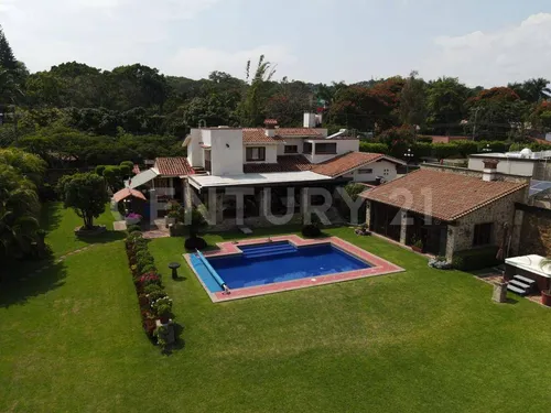 Residencia En Venta, Colonia Huertas Del Llano, Jiutepec, Morelos
