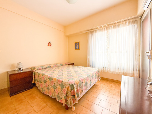 Departamento 3 Ambientes Con Cochera Y Vista Al Mar En Venta En La Perla