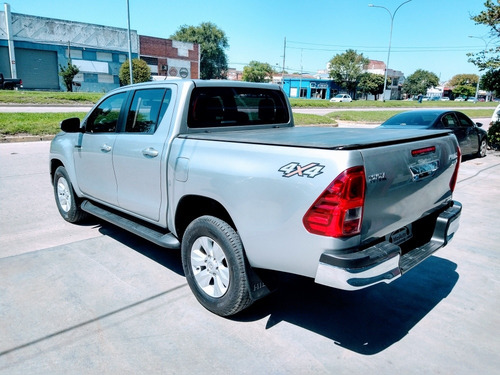 Toyota Hilux 2.8 Cd Srv 177cv 4x4 At 2018