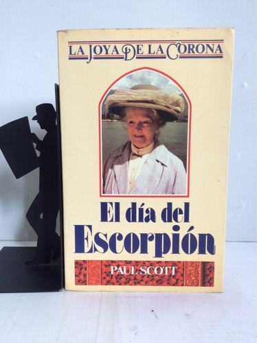 El Día Del Escorpión, Paul Scott