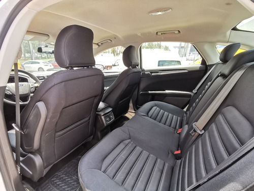 Imagen 8 de 15 de Ford Fusion Hybrido 2367