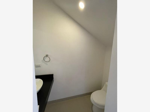 Imagen 6 de 12 de Casa Sola En Renta Temozon Norte
