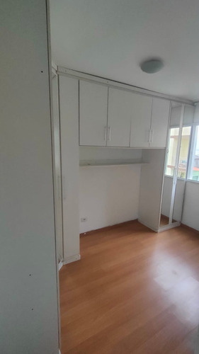 Apartamento De 2 Dormitórios Com Terraço E Vaga De Garagem