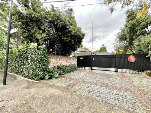 Casa En Venta En Vitacura / Jacques Cazotte