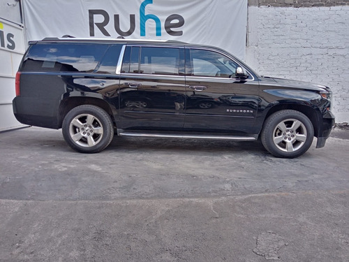 Imagen 3 de 15 de Chevrolet Suburban 2018 5.3 V8 Premier Piel 2 Cristales Blin