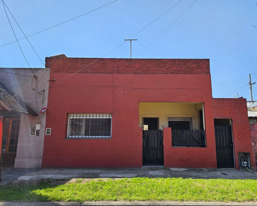 Casa En Venta 3 Ambientes Con Patio Y Terraza
