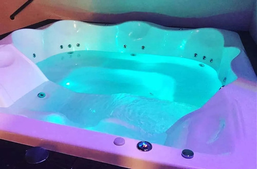 Spa Copacabana P/7pessoas C/hidromassagem E Aquecedor !!