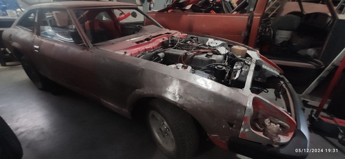 Coupé En Restauración Totalmente Repasada Y Completa.