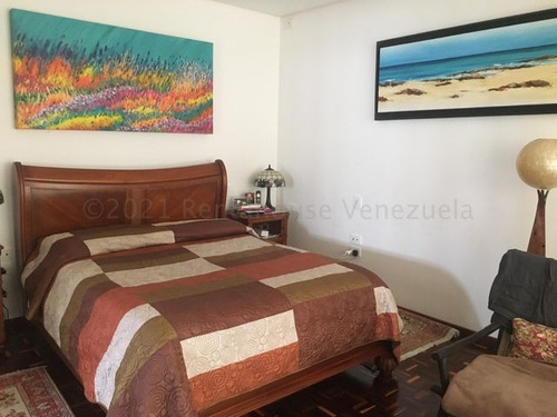 Imagen 11 de 12 de Casa En Venta En Prados Del Este 21-13811 Caro Fermoso 0424-2083128