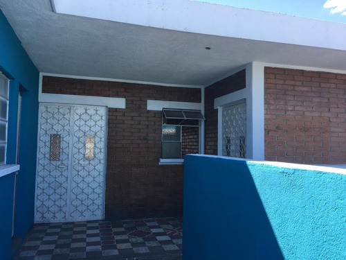 Casa En Venta En Castillo Lara, Zona 7