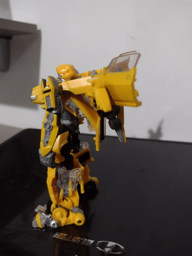 Transformers Studio Series - Bumblebee Série 01