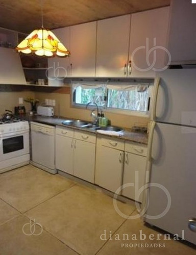 Punta Del Este, Casa En Solanas, 2 Dormitorios Y Piscina*- Ref: 42477