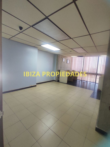Ibiza Propiedades 001 Venta De Oficina En El Edificio Banvenez, Centro Financiero, Maracay