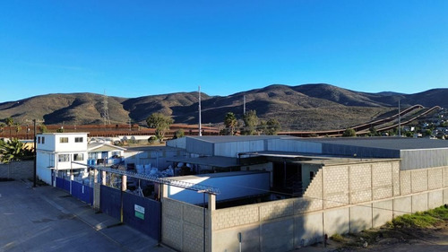 Bodega En Renta, A Un Costado De La Garita De Otay