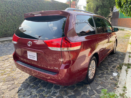 Toyota Sienna 3.5 Xle Mt