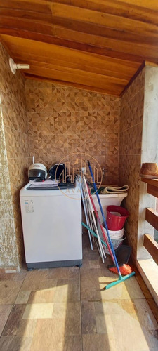 Imagem 21 de 30 de Área Com Duas Casas E Um Galpão - 4412