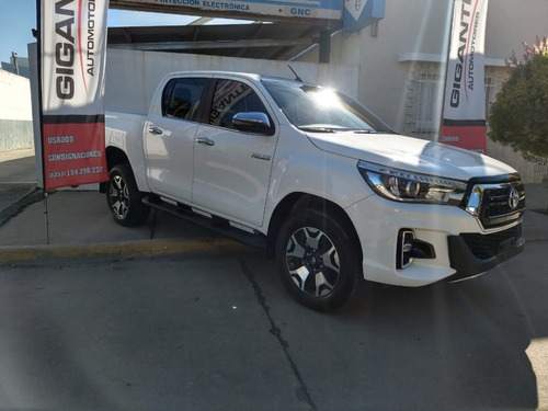 Toyota Hilux 2.8 Cd Srx 177cv 4x4