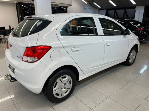 Chevrolet Onix Onix 1.0 MPFI LS 8V FLEX 4P MANUAL