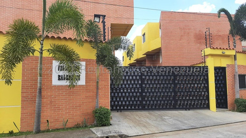 Townhouse En Venta Manantial Naguanagua Carabobo Leida Falcon Lf25-9984