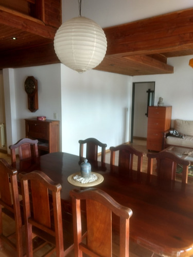 Amplio Semipiso Dúplex Con Vista Panorámica En Bariloche. Retasado