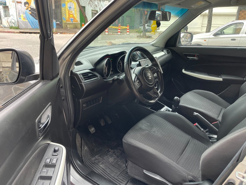 A Suzuki Swift Glx 2017 Con 40mil Km Nuevo Vendo O Permuto !