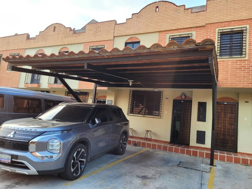Townhouse En Venta En Urbanización Tazajal, Res. Villa Florencia