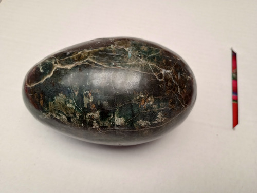 Hermoso Huevo Tamaño Ñandú 14cm Mármol Verde Alpe 1,5kg