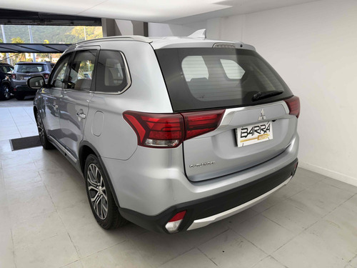 Mitsubishi Outlander 3.0 GT 4X4 V6 24V GASOLINA 4P AUTOMÁTICO