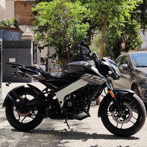 Bajaj Rouser Ns 200