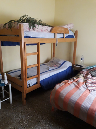 Oportunidad!!san Bernardo Casa 3 Ambientes A Reciclar Con Amplio Lote Propio Elcano 1600