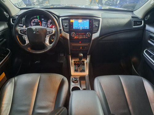 Mitsubishi L200 2.4 Triton Sport Hpe Cab. Dupla 4x4 Aut. 4p