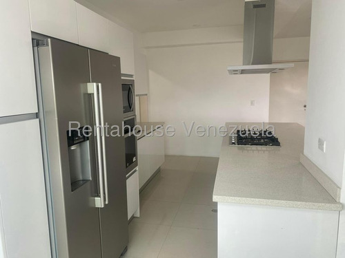 Exclusivo Apartamento En Alquiler La Lagunita Country Club Rah Mls25-18325